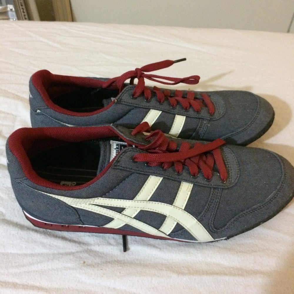 Onitsuka Tiger Ultimate 81 (10.5)
